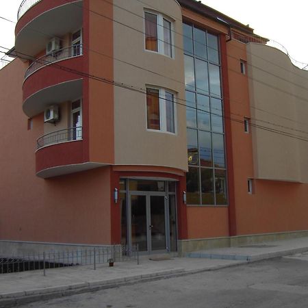 Family Hotel Deja Vu Ράβντα Εξωτερικό φωτογραφία