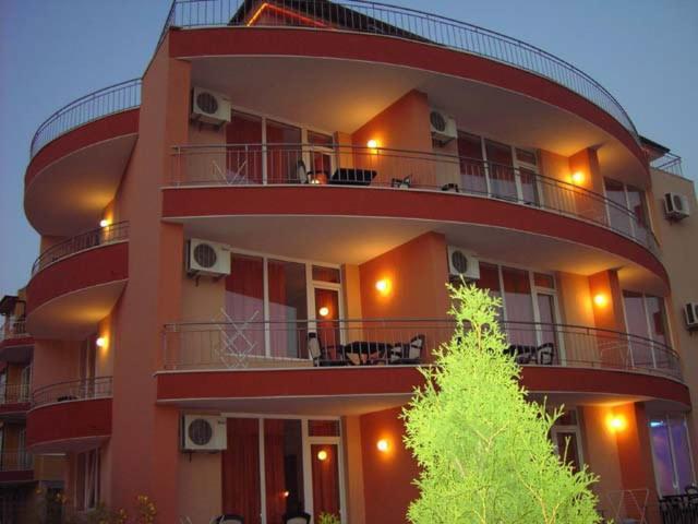 Family Hotel Deja Vu Ράβντα Εξωτερικό φωτογραφία